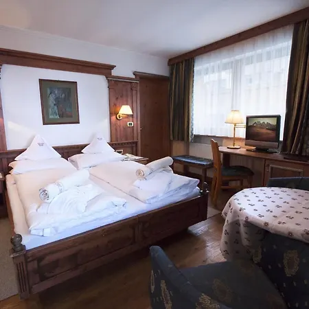 ホテル Garni Concordia - Dolomites 3*